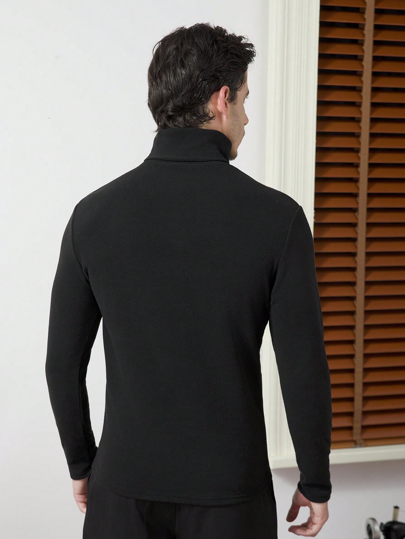 Men's Black High-Neck Long Sle - Base Layer Top recensie en prijs